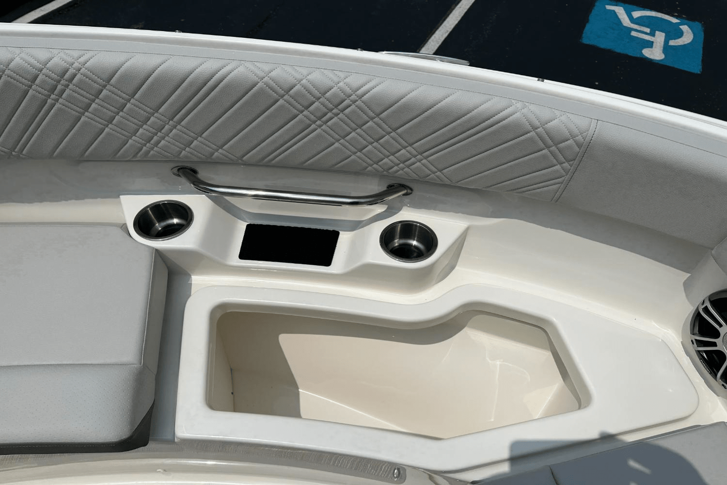 2025 Sea Ray SDX 250 Outboard Image Thumbnail #51
