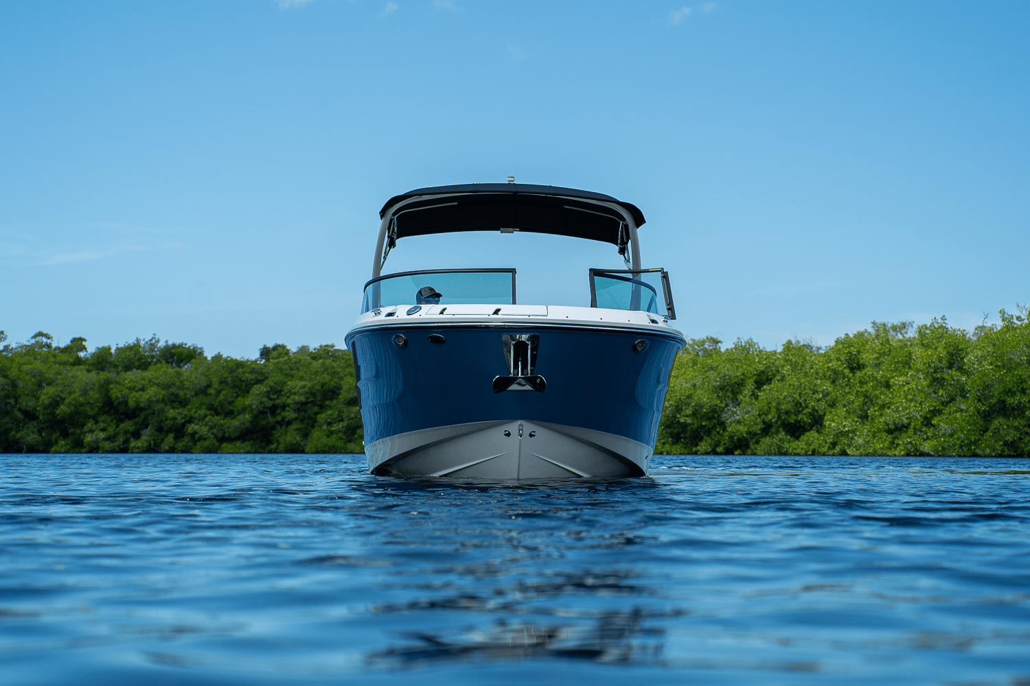 2025 Sea Ray SDX 270 Outboard Image Thumbnail #34