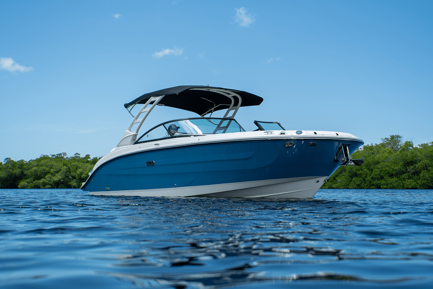2025 Sea Ray SDX 270 Outboard Image Thumbnail #36