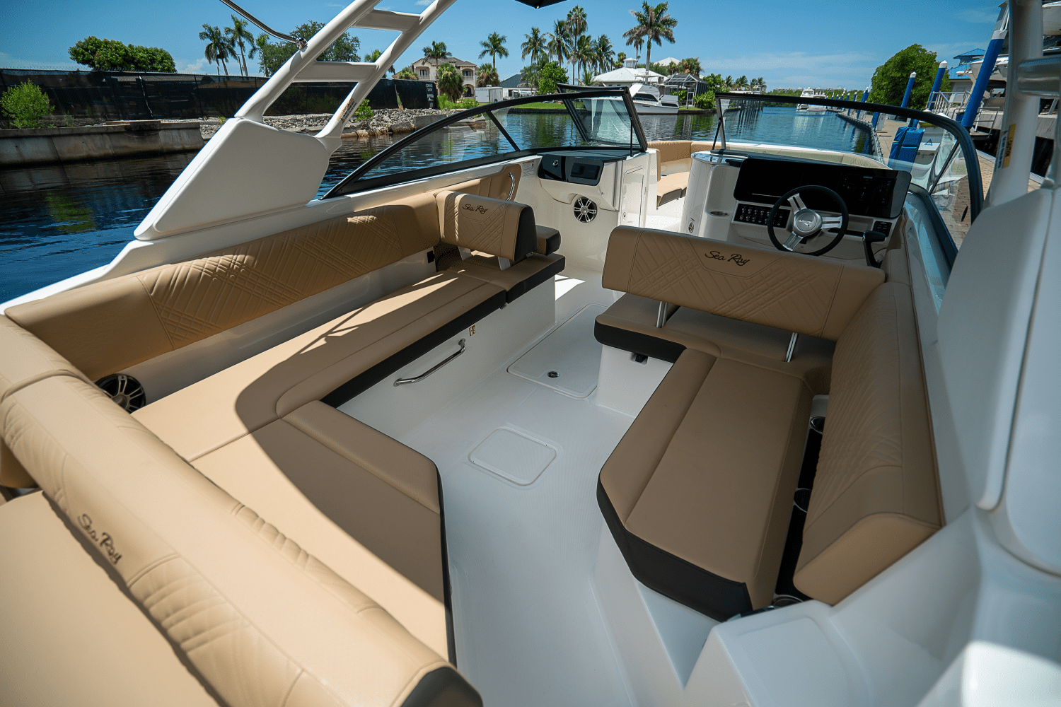 2025 Sea Ray SDX 270 Outboard Image Thumbnail #8