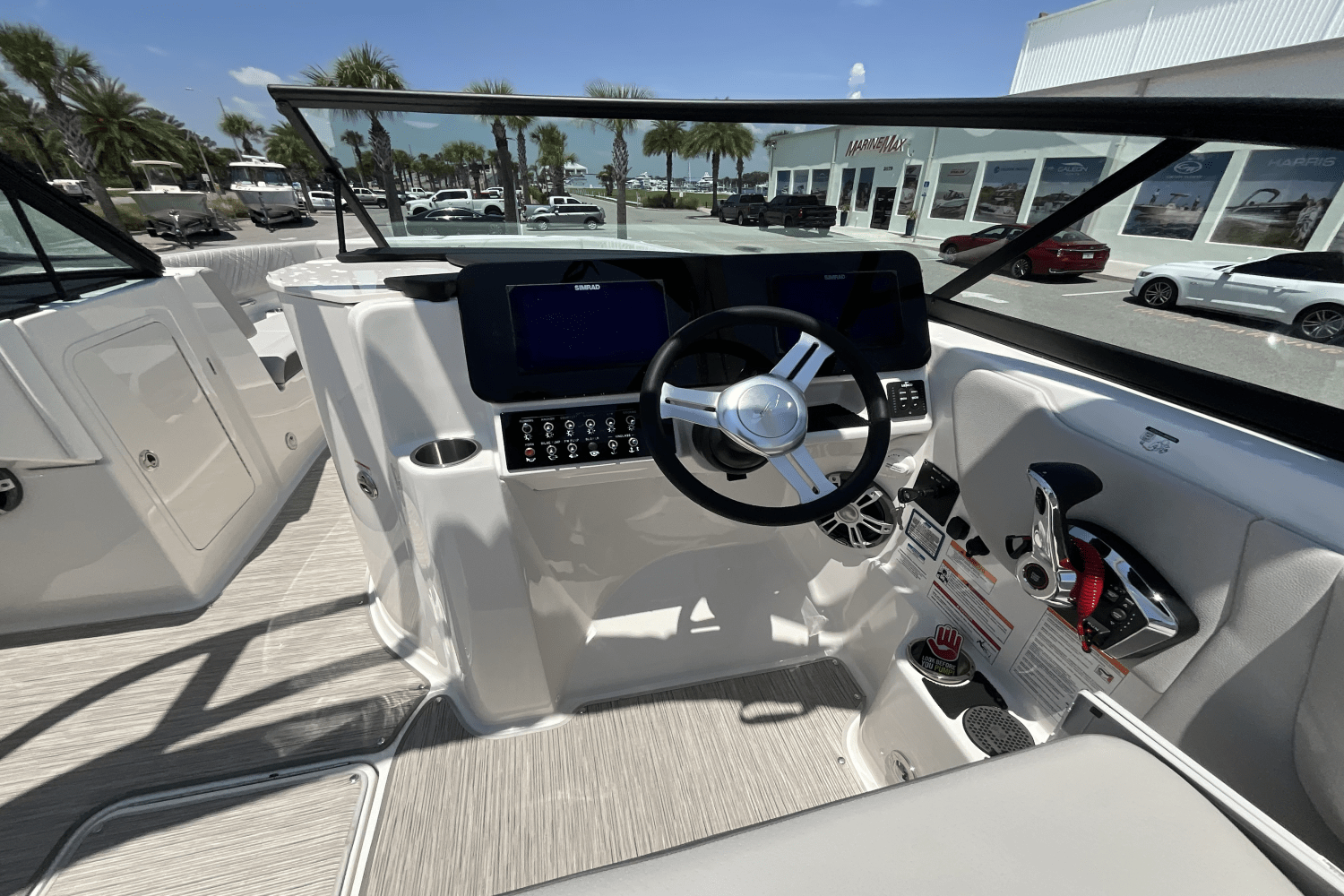 2025 Sea Ray SDX 270 Outboard Image Thumbnail #40