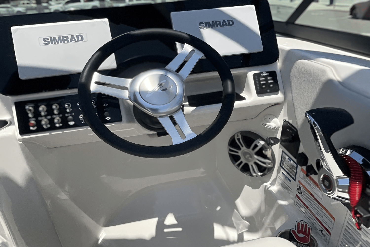 2025 Sea Ray SDX 270 Outboard Image Thumbnail #41