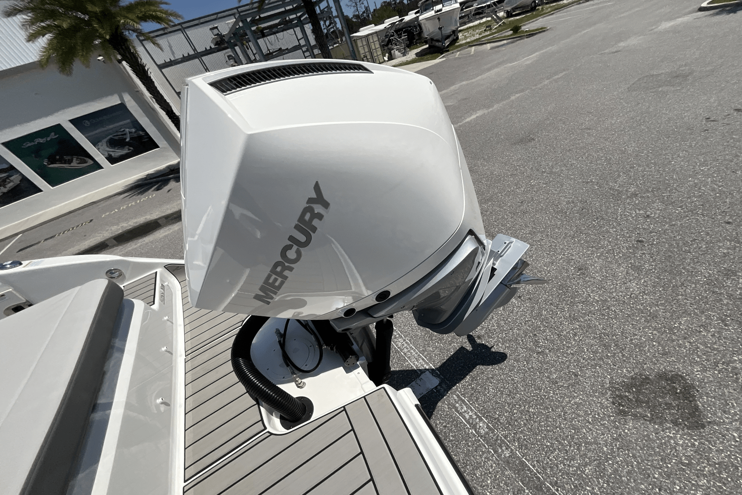 2025 Sea Ray SDX 270 Outboard Image Thumbnail #54