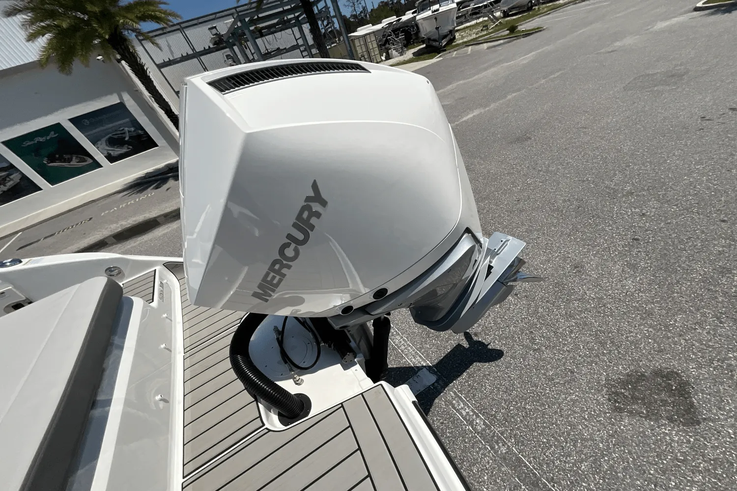 2025 Sea Ray SDX 270 Outboard Image Thumbnail #54