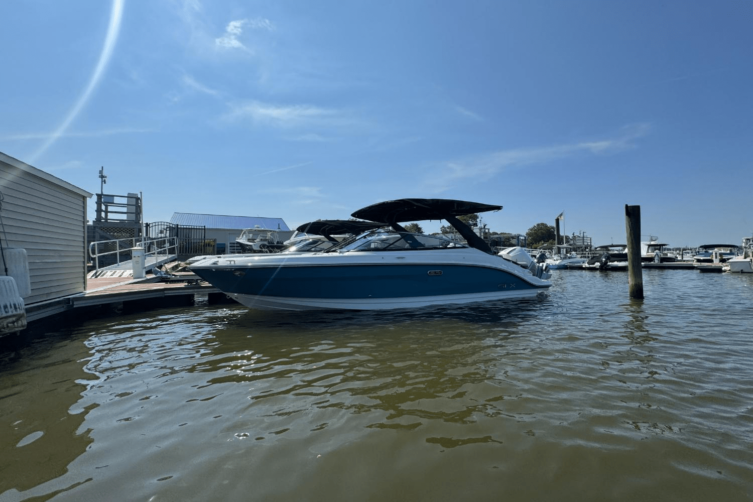 2025 Sea Ray SLX 260 Outboard Image Thumbnail #1