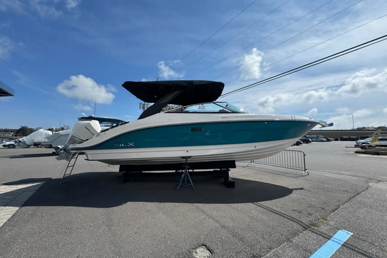 2025 Sea Ray SLX 260 Outboard Image Thumbnail #2
