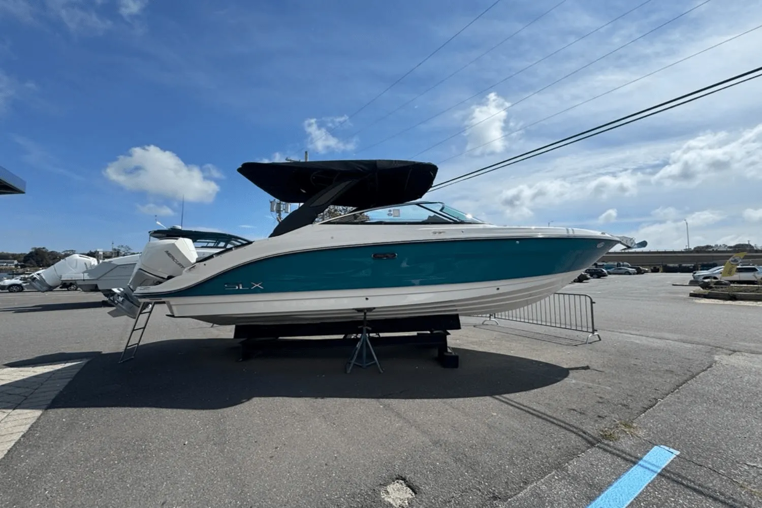 2025 Sea Ray SLX 260 Outboard Image Thumbnail #1