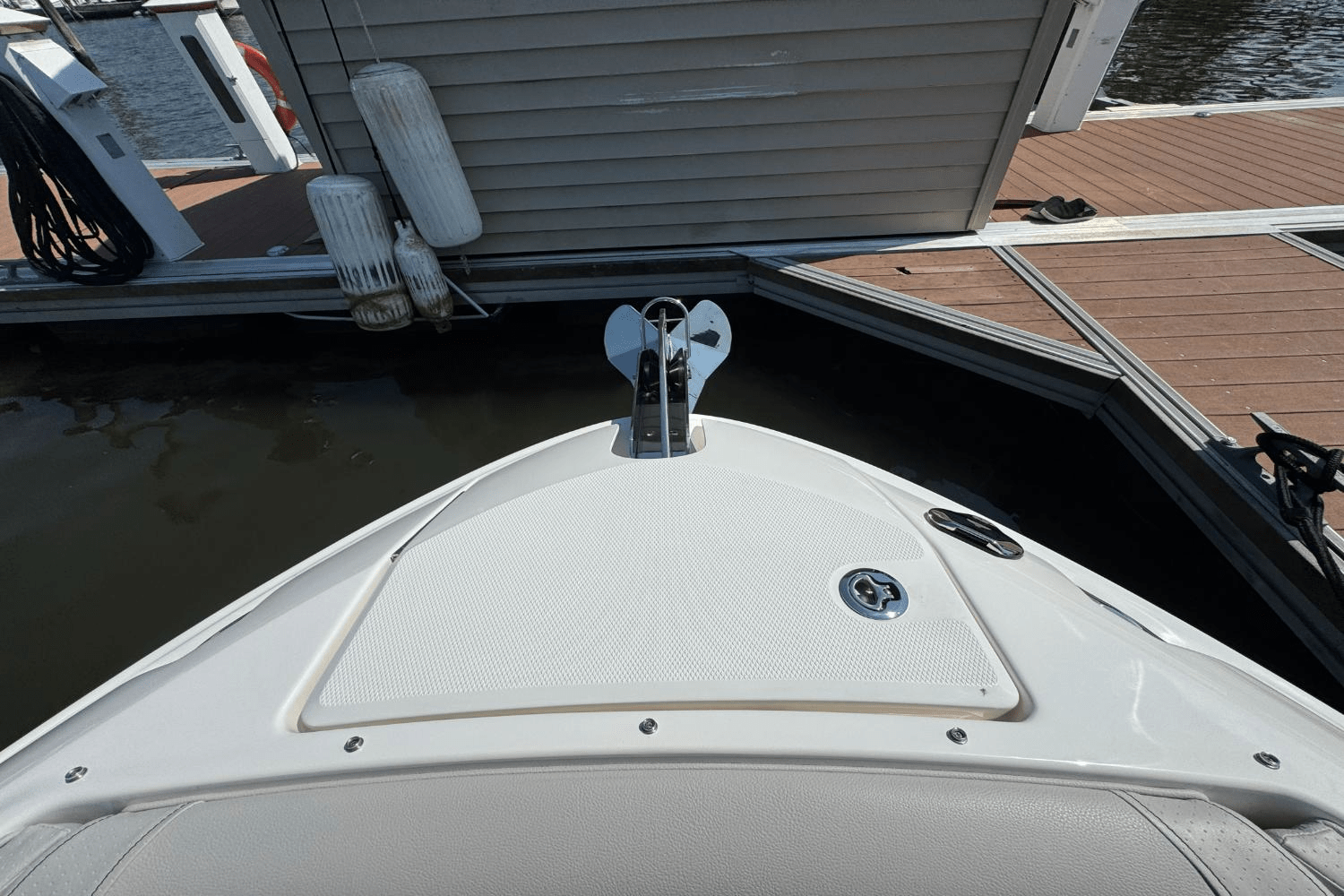2025 Sea Ray SLX 260 Outboard Image Thumbnail #25