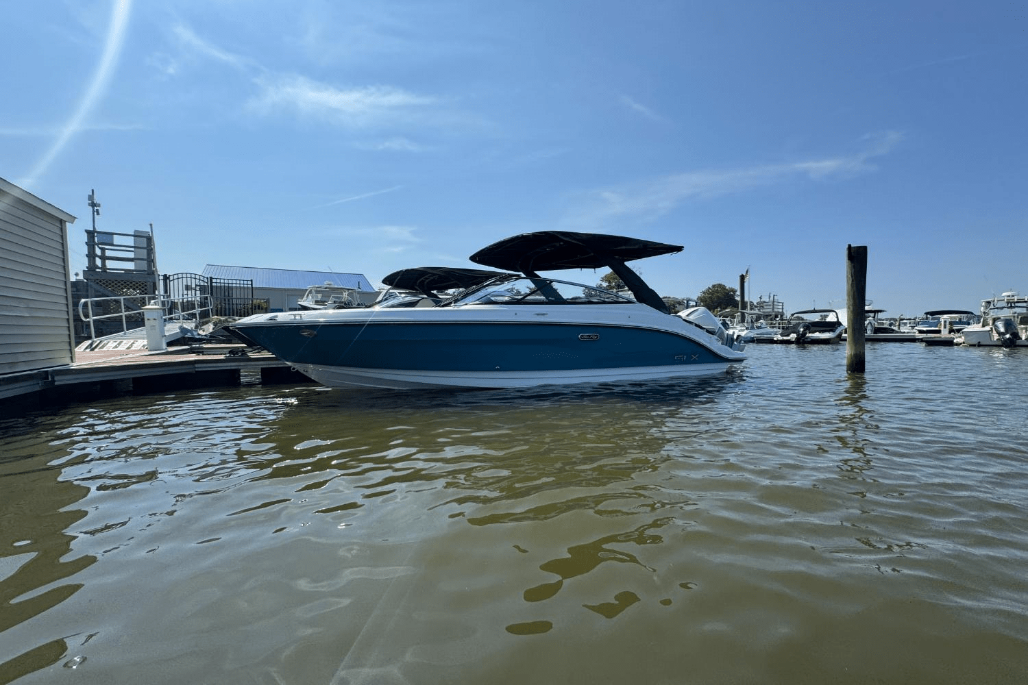 2025 Sea Ray SLX 260 Outboard Image Thumbnail #2