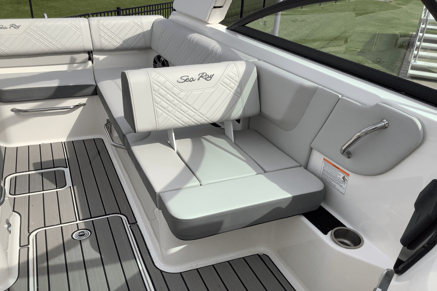 2025 Sea Ray 250 SDX Image Thumbnail #15