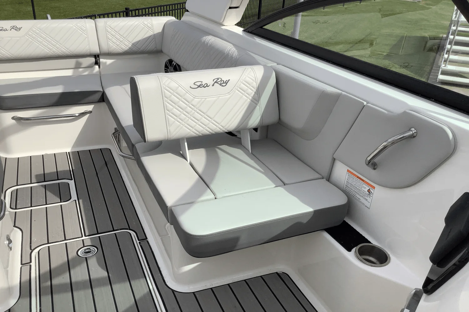 2025 Sea Ray 250 SDX Image Thumbnail #15