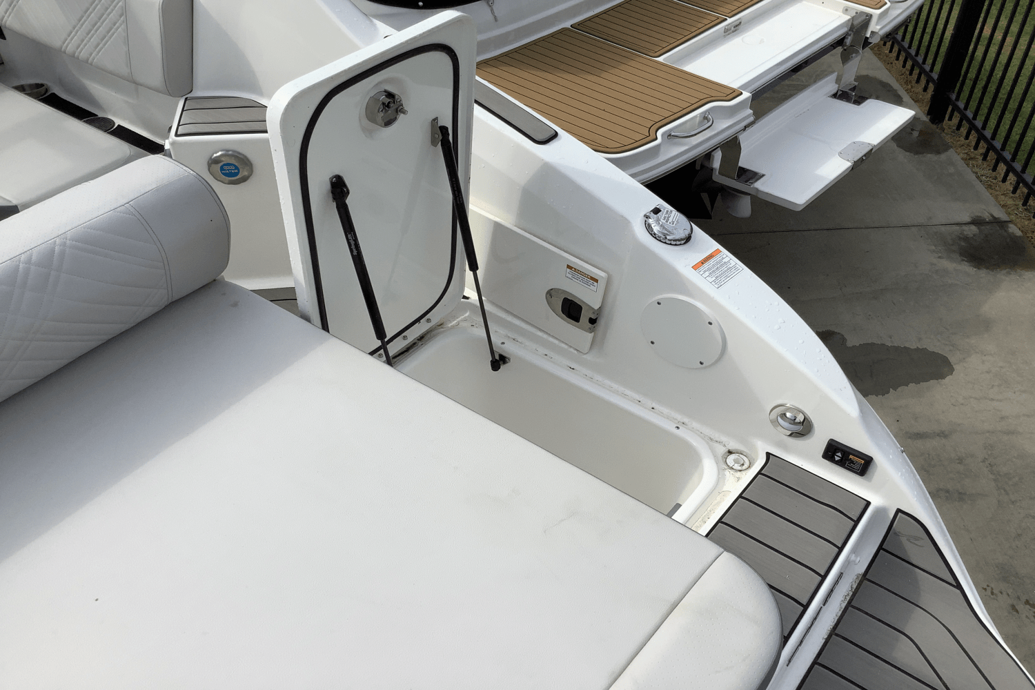 2025 Sea Ray 250 SDX Image Thumbnail #9