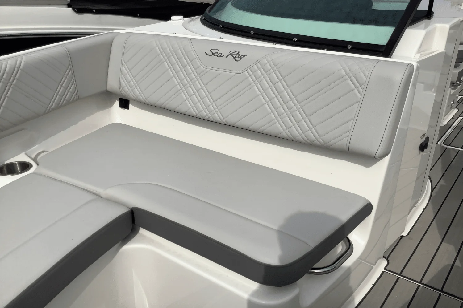 2025 Sea Ray 250 SDX Image Thumbnail #31