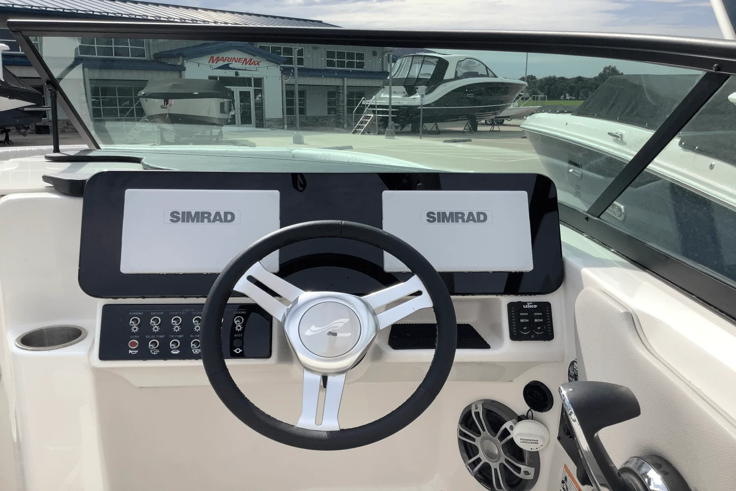 2025 Sea Ray 250 SDX Image Thumbnail #20