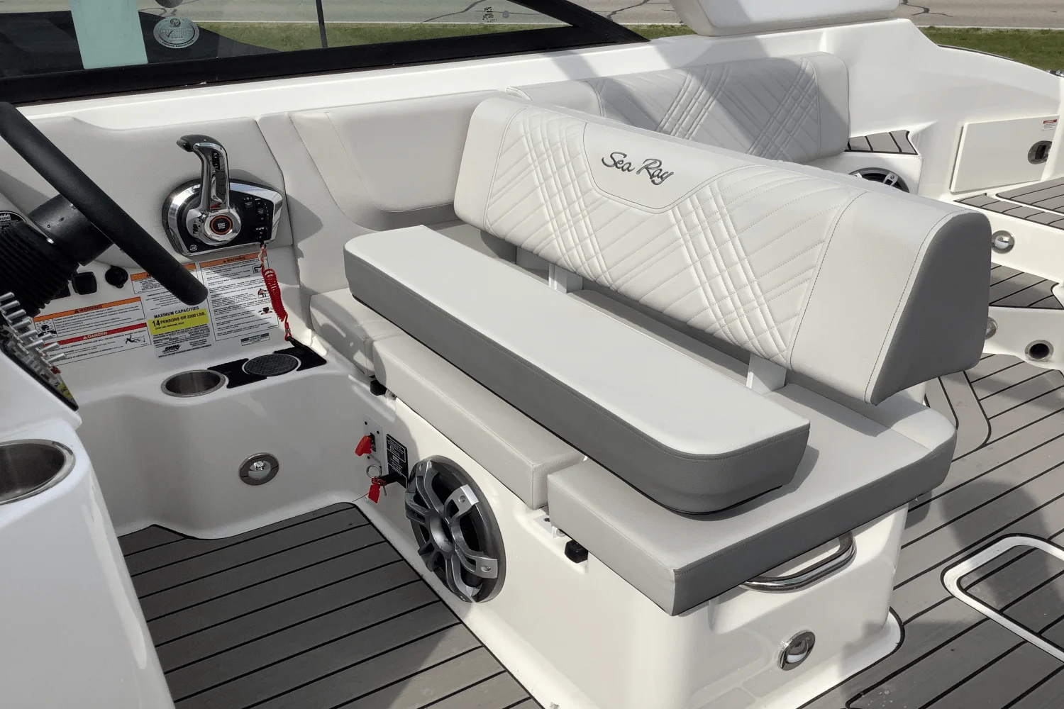 2025 Sea Ray 250 SDX Image Thumbnail #17