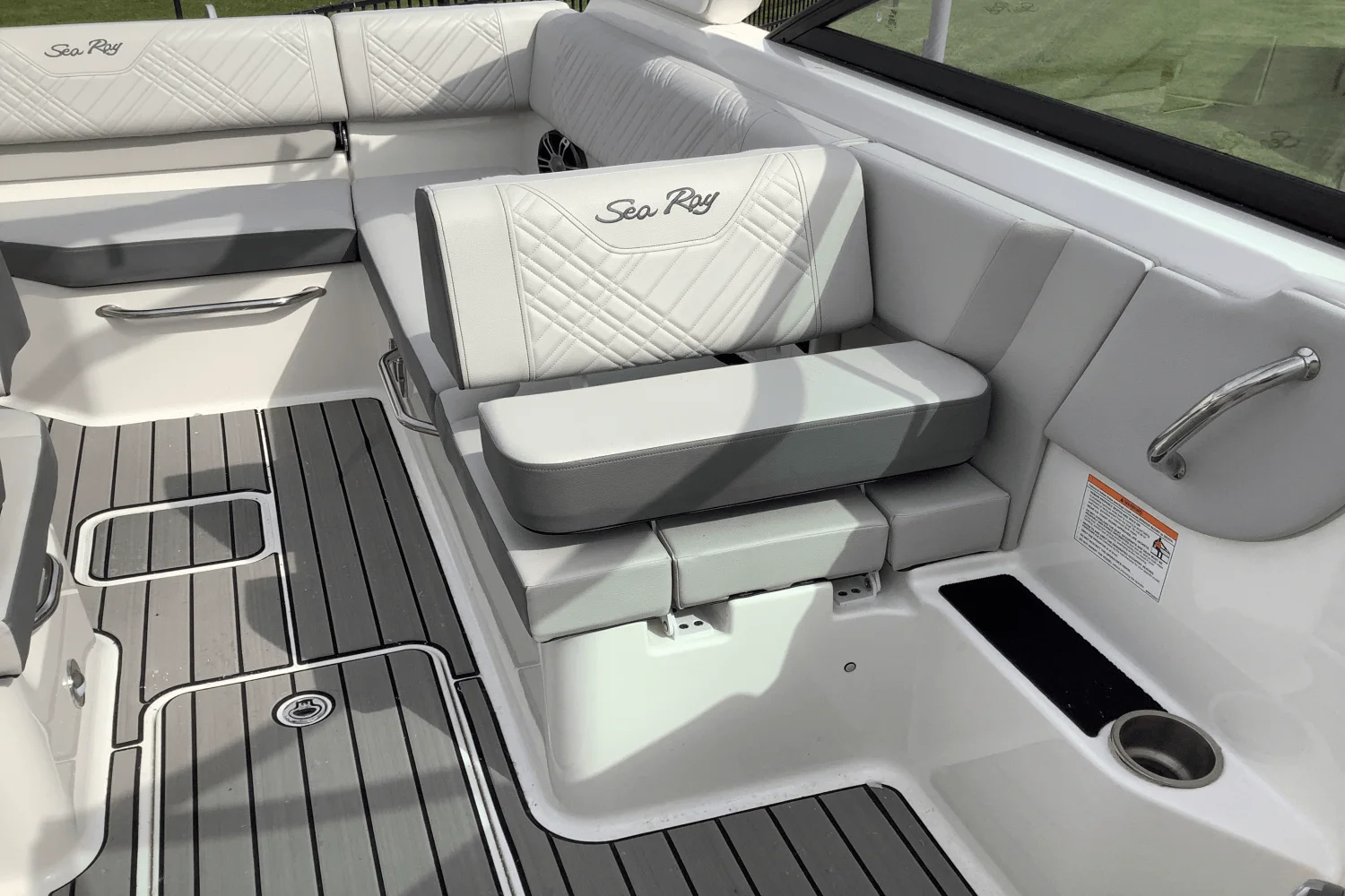 2025 Sea Ray 250 SDX Image Thumbnail #16