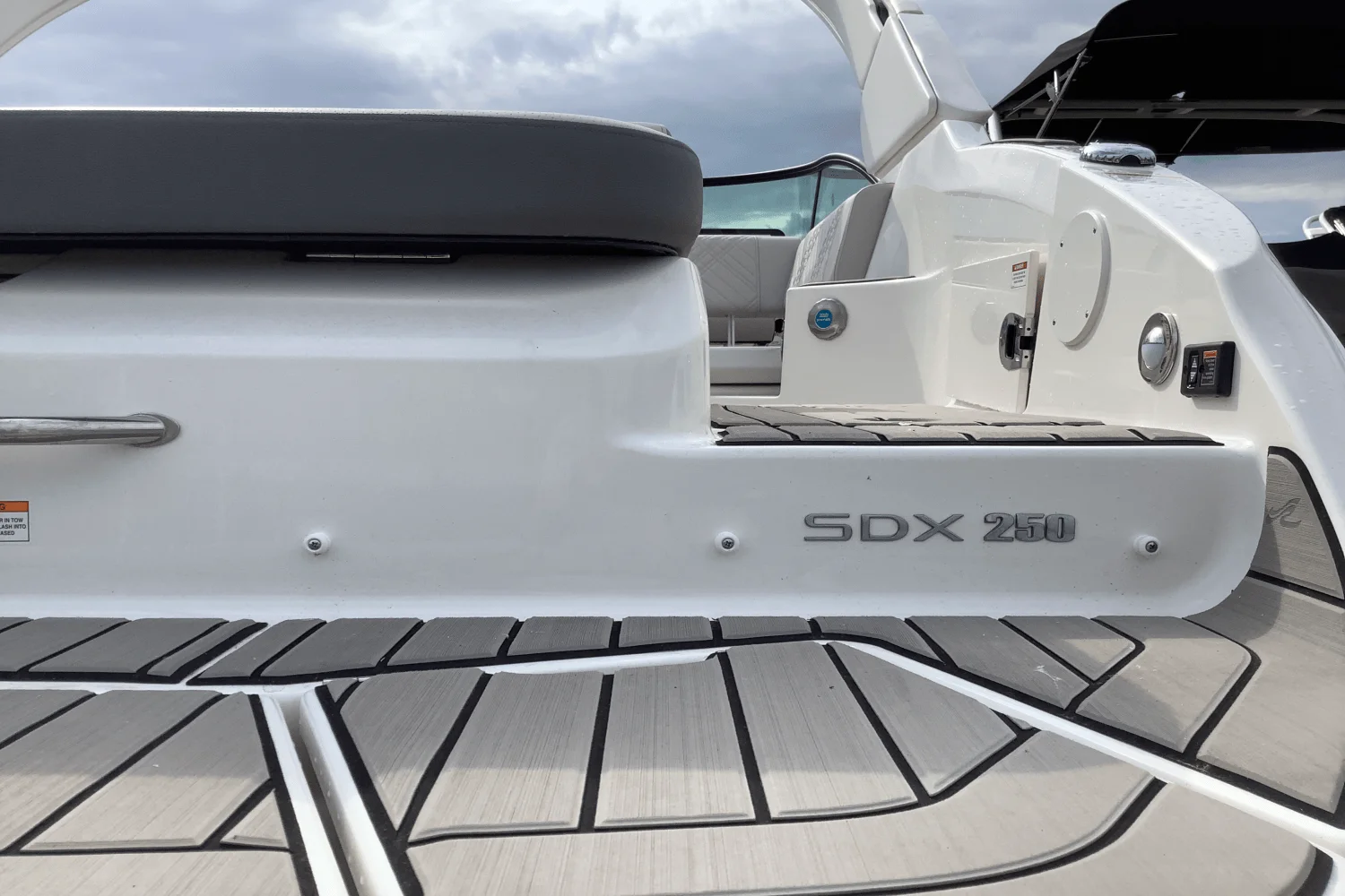 2025 Sea Ray 250 SDX Image Thumbnail #7