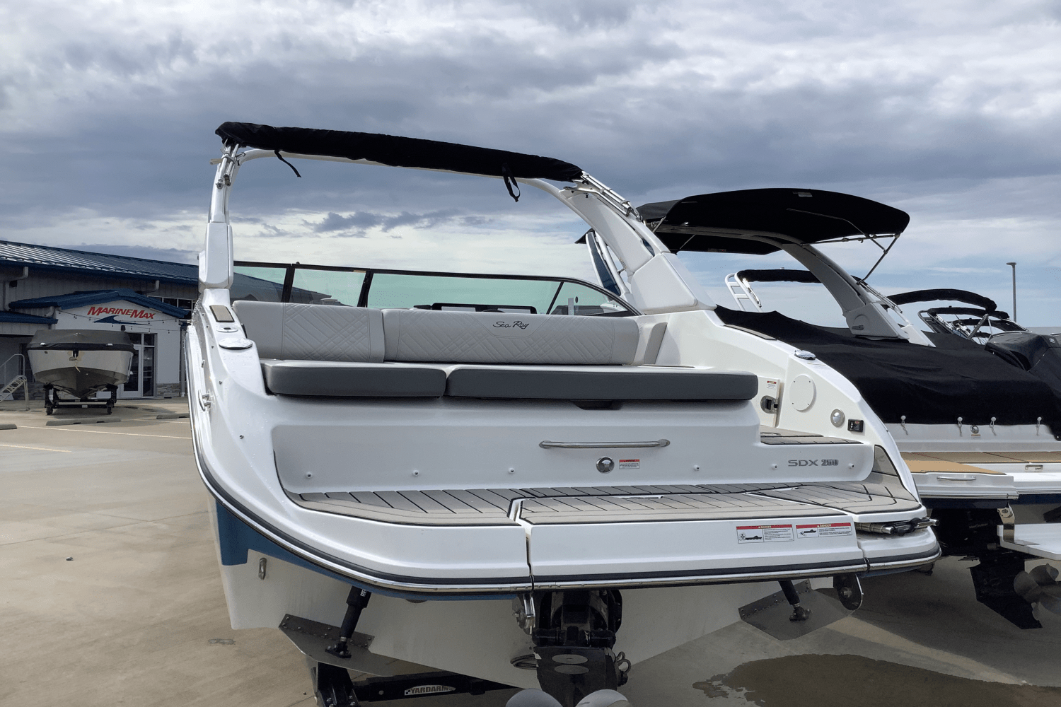 2025 Sea Ray 250 SDX Image Thumbnail #5