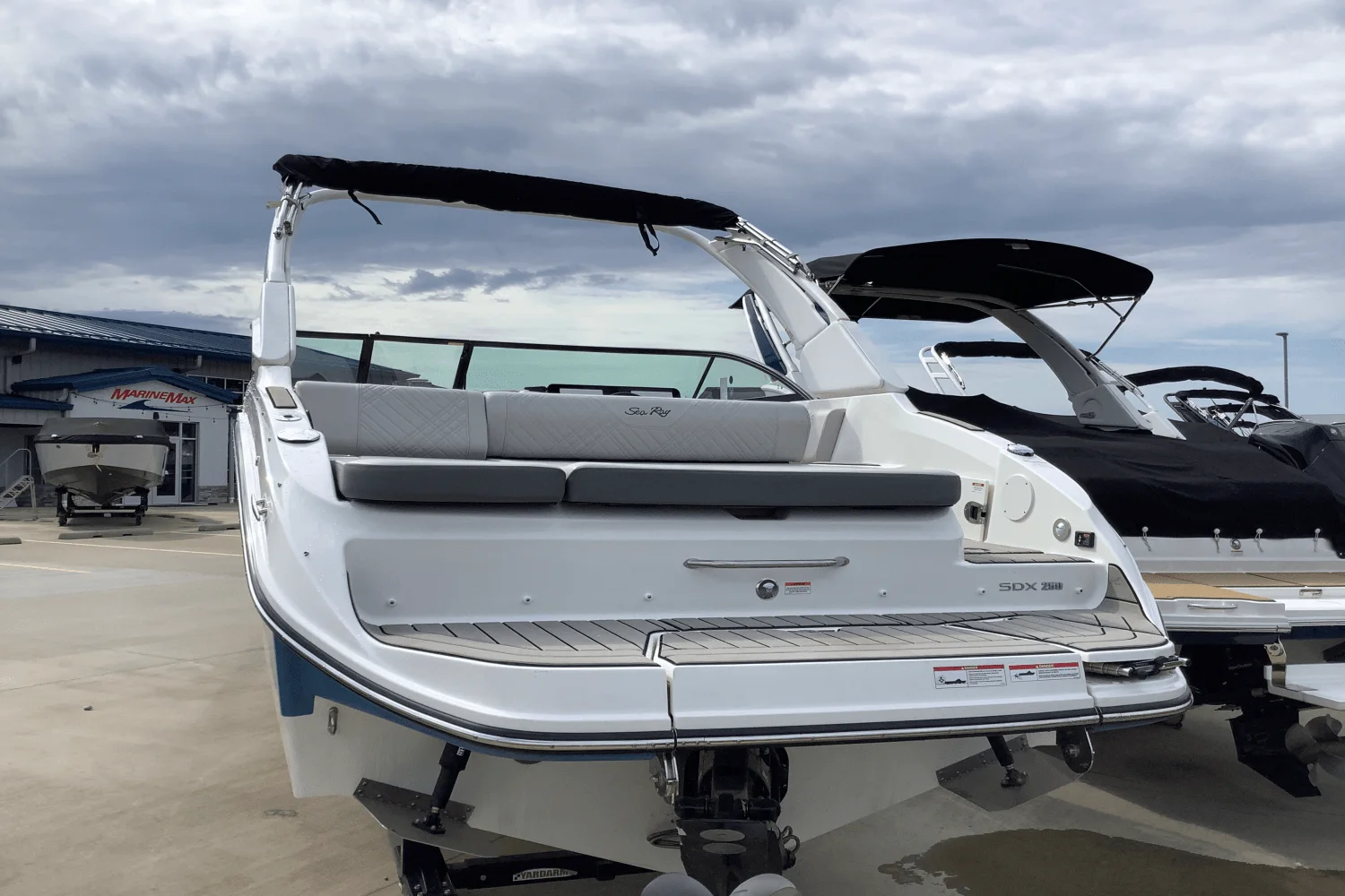 2025 Sea Ray 250 SDX Image Thumbnail #5