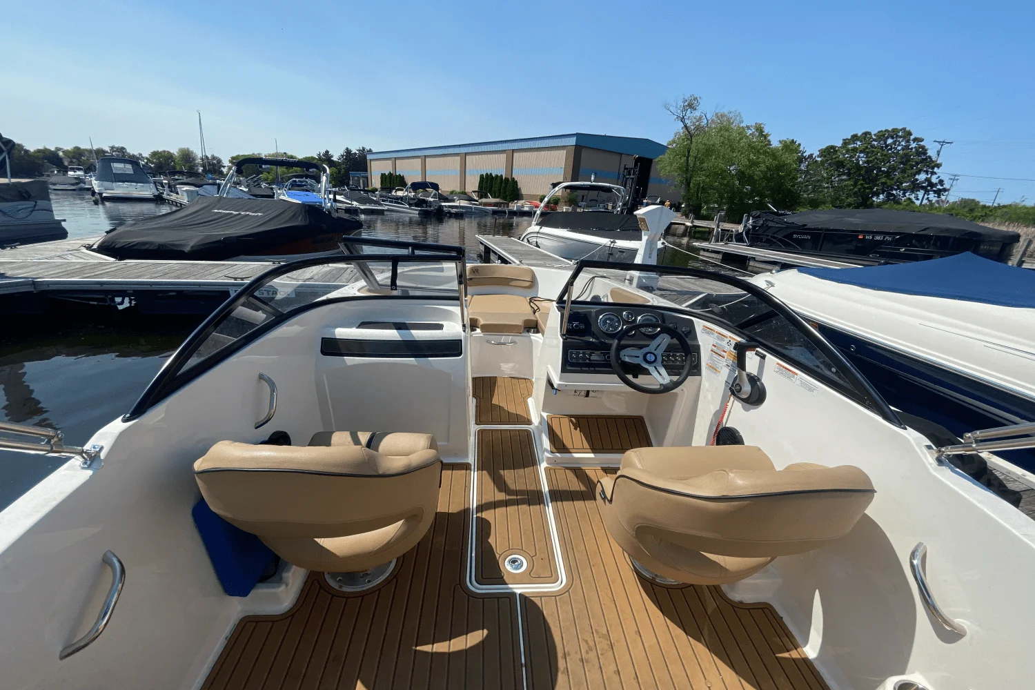 2022 Bayliner VR4 Bowrider I/O Image Thumbnail #10