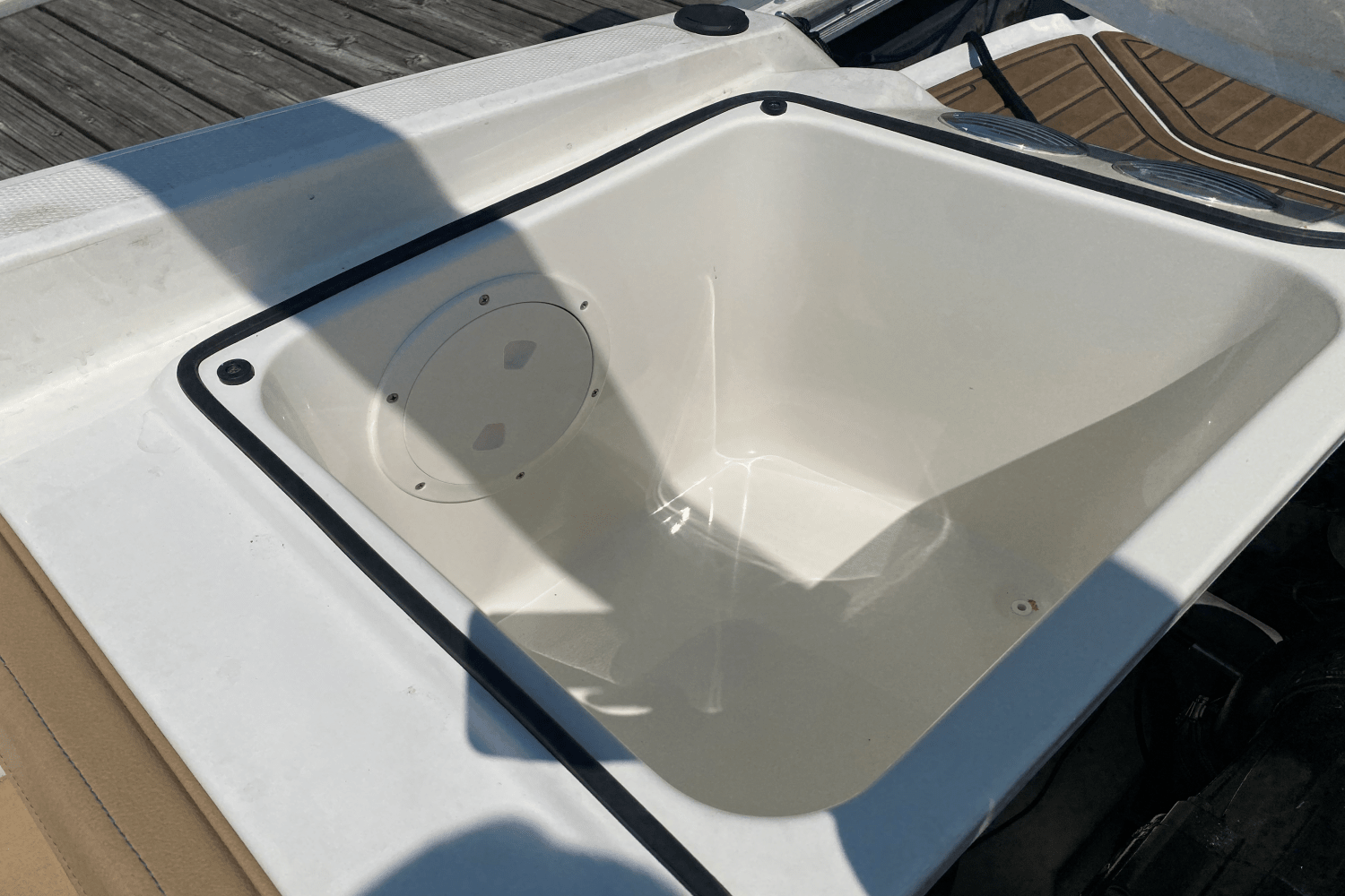 2022 Bayliner VR4 Bowrider I/O Image Thumbnail #24