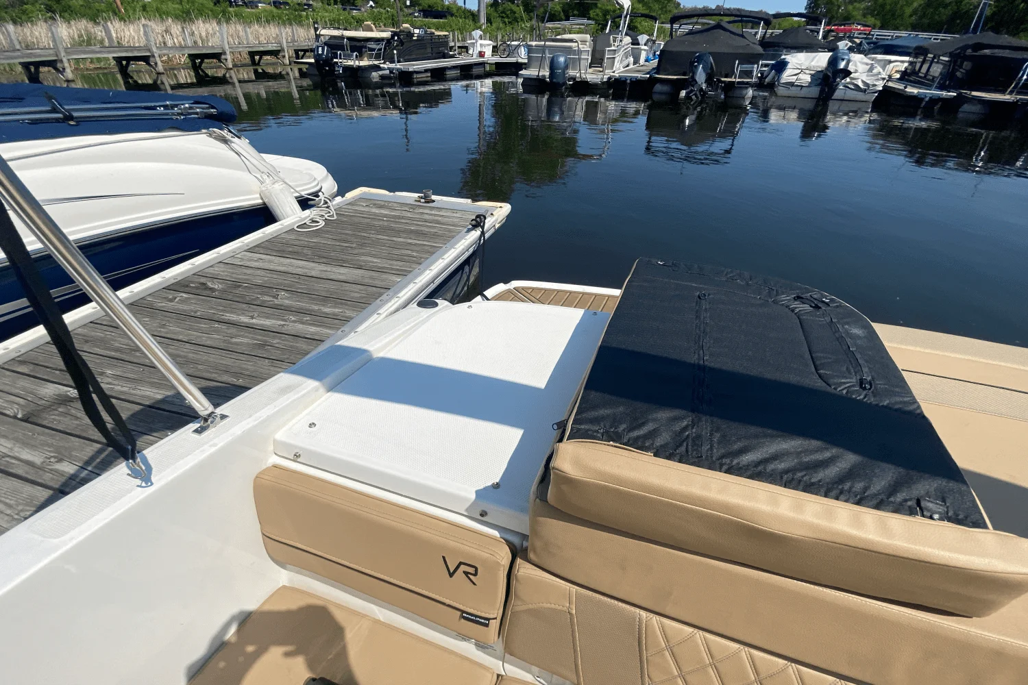 2022 Bayliner VR4 Bowrider I/O Image Thumbnail #26