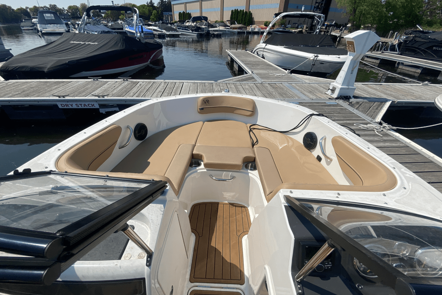 2022 Bayliner VR4 Bowrider I/O Image Thumbnail #19