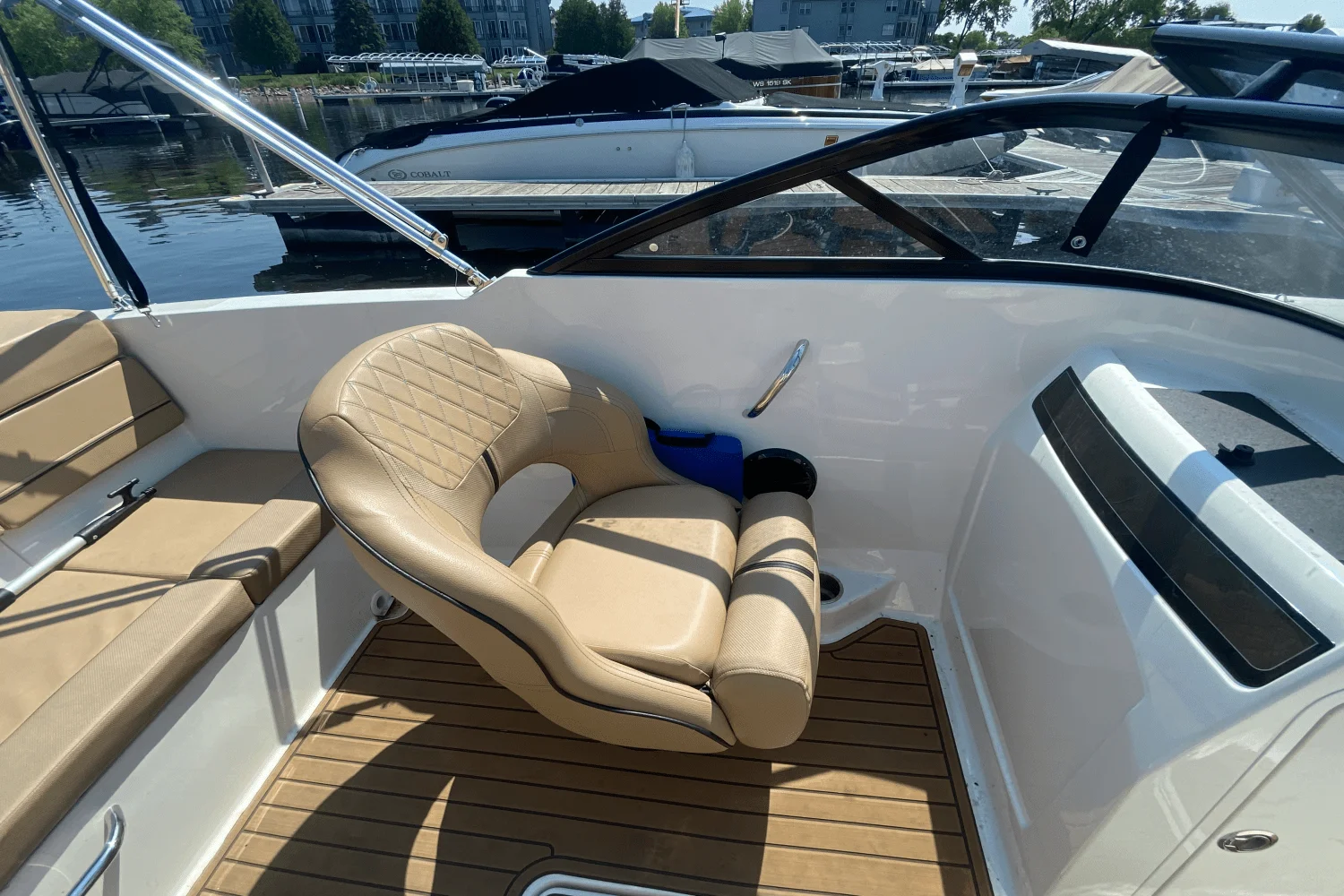 2022 Bayliner VR4 Bowrider I/O Image Thumbnail #18