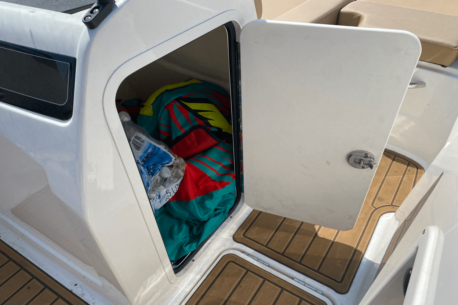 2022 Bayliner VR4 Bowrider I/O Image Thumbnail #27