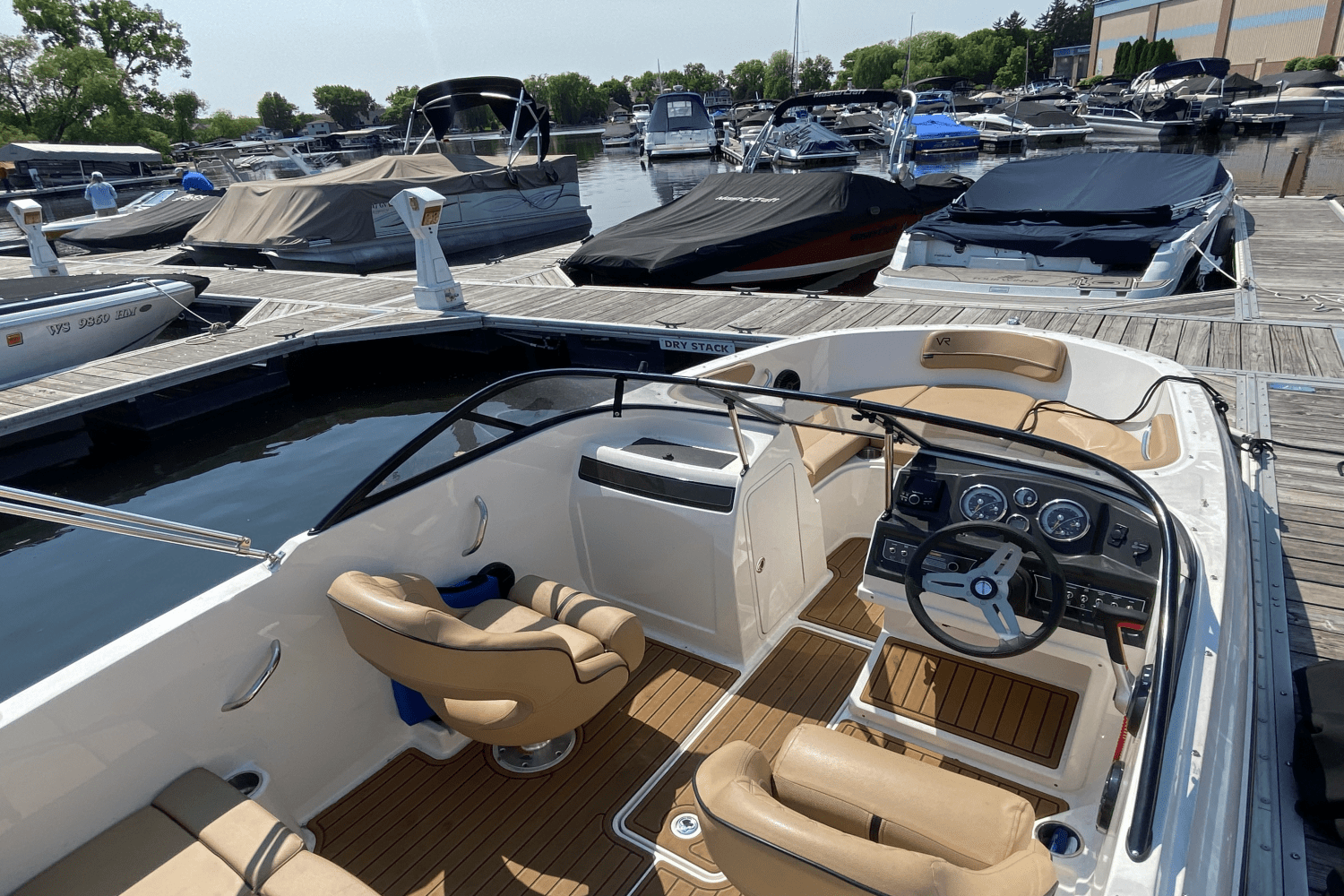 2022 Bayliner VR4 Bowrider I/O Image Thumbnail #6