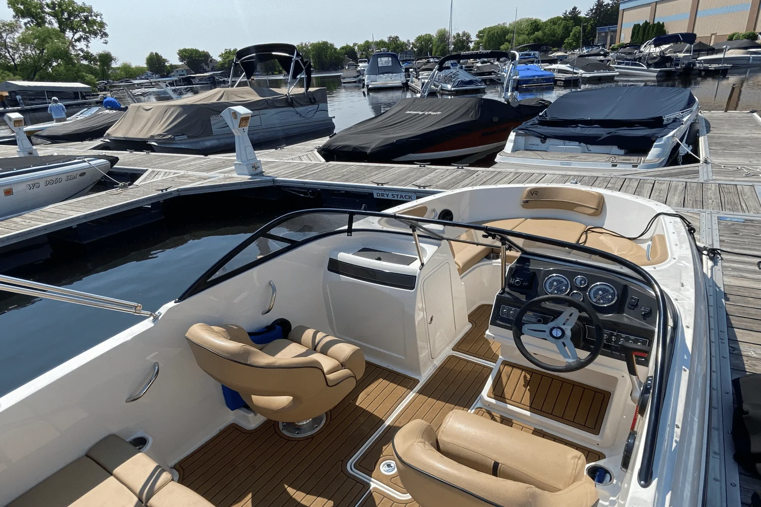 2022 Bayliner VR4 Bowrider I/O Image Thumbnail #6
