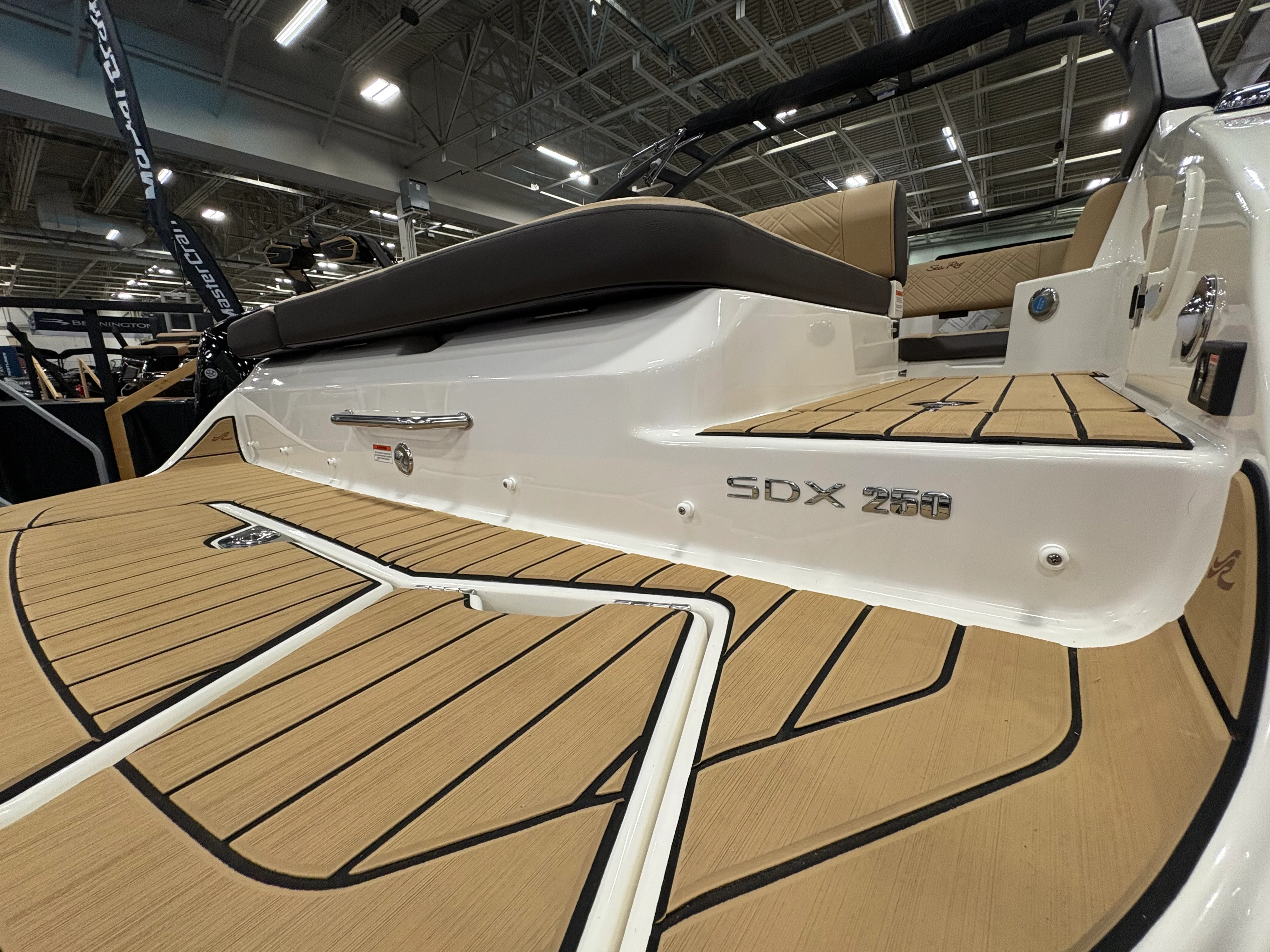 2025 Sea Ray 250 SDX Image Thumbnail #35