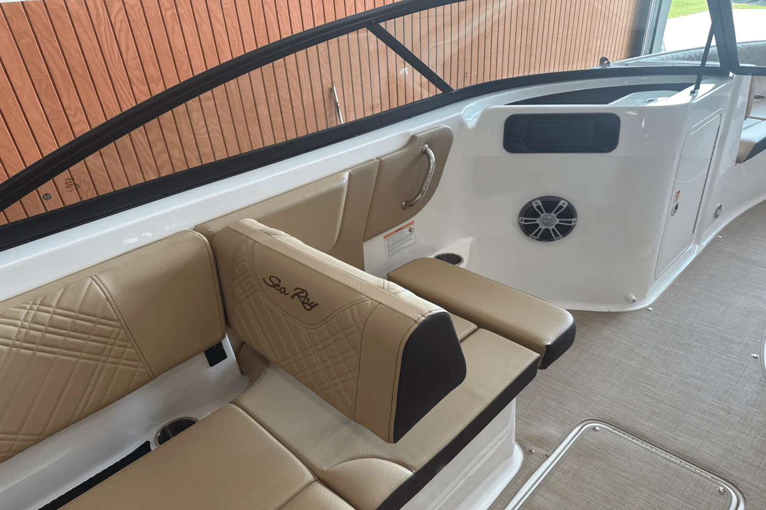 2025 Sea Ray 250 SDX Image Thumbnail #10