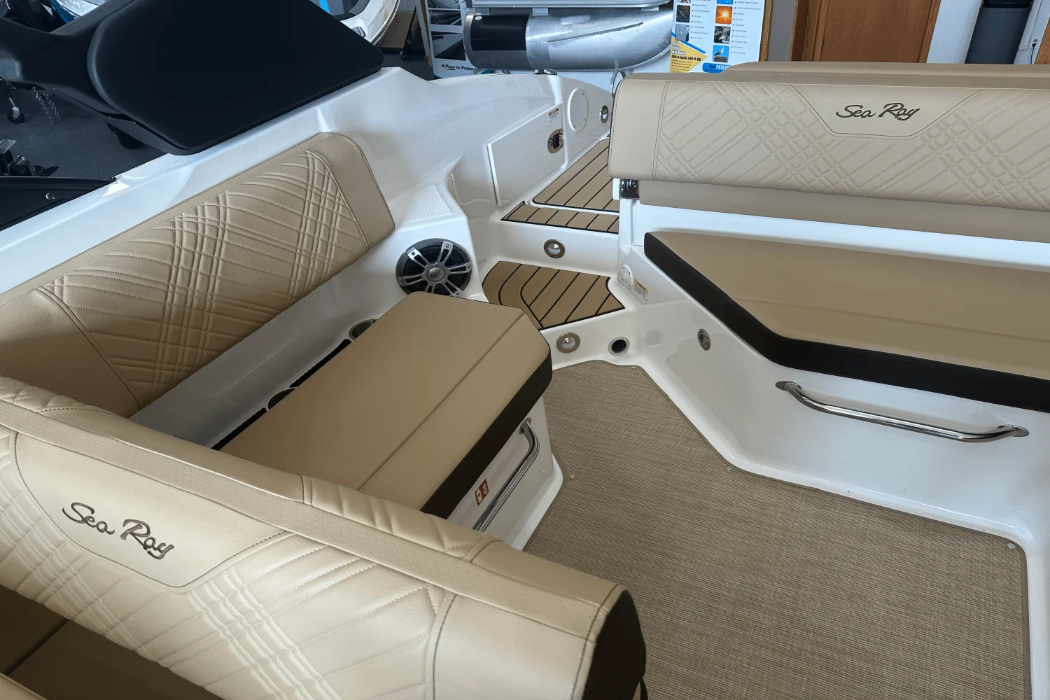 2025 Sea Ray 250 SDX Image Thumbnail #20