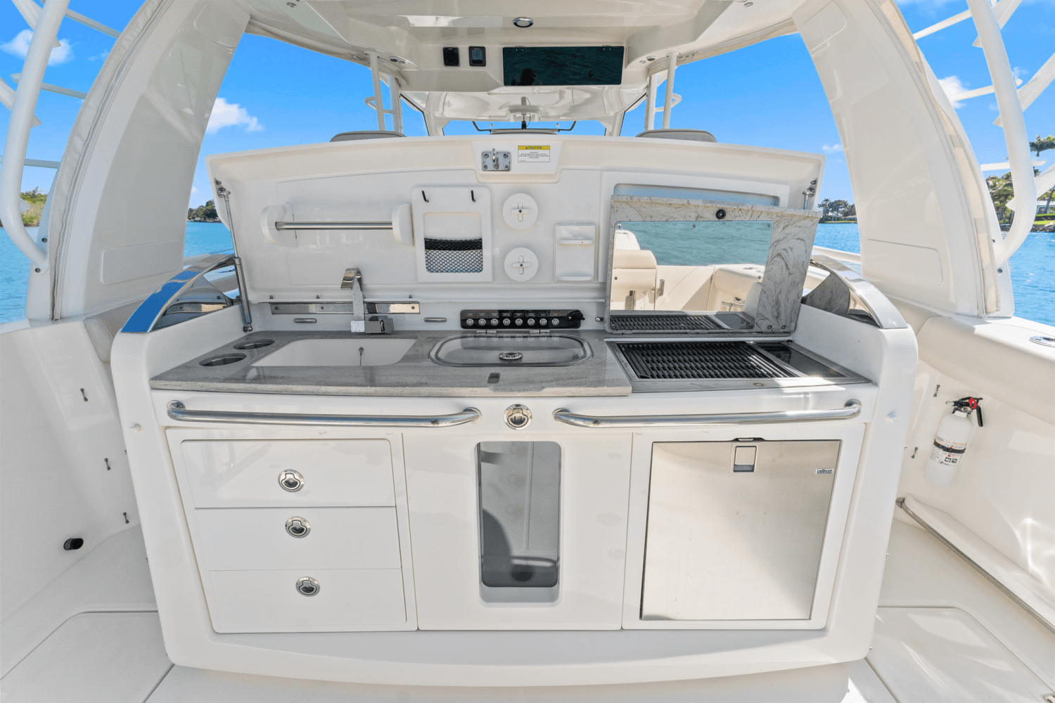 2017 Boston Whaler 420 OUTRAGE Image Thumbnail #32