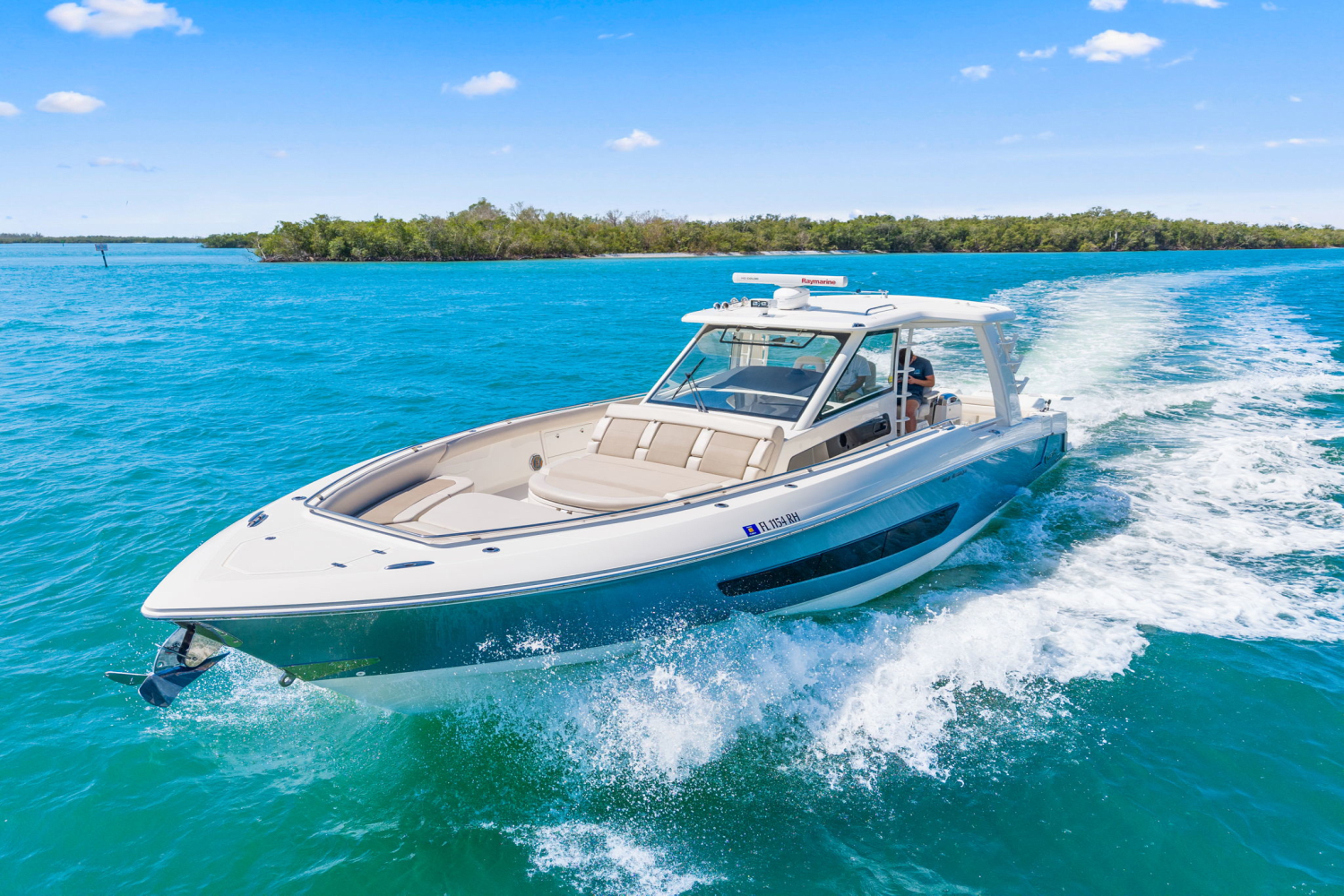 2017 Boston Whaler 420 OUTRAGE Image Thumbnail #10