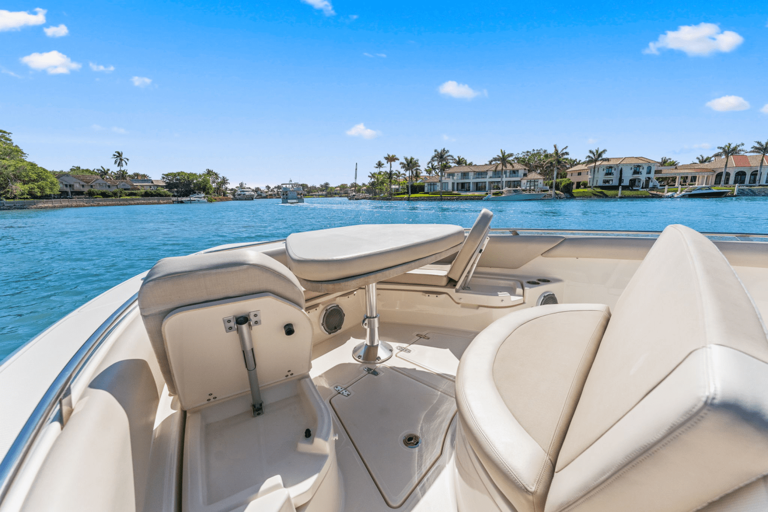 2017 Boston Whaler 420 OUTRAGE Image Thumbnail #16