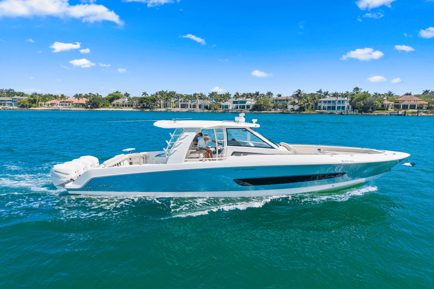 2017 Boston Whaler 420 OUTRAGE Image Thumbnail #2