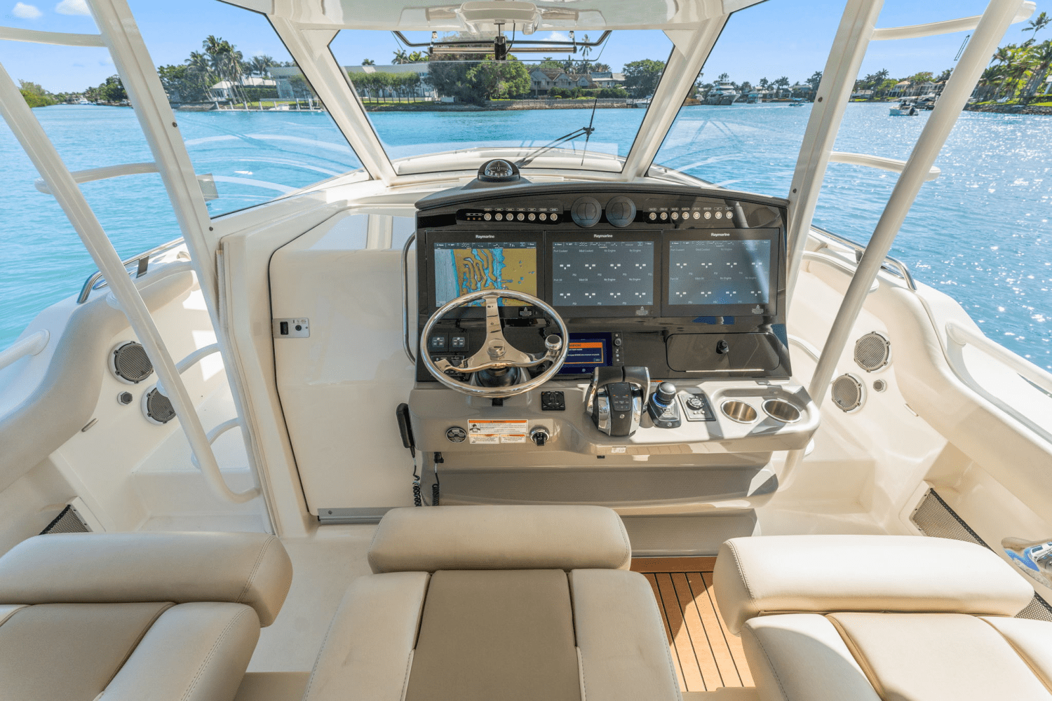 2017 Boston Whaler 420 OUTRAGE Image Thumbnail #20