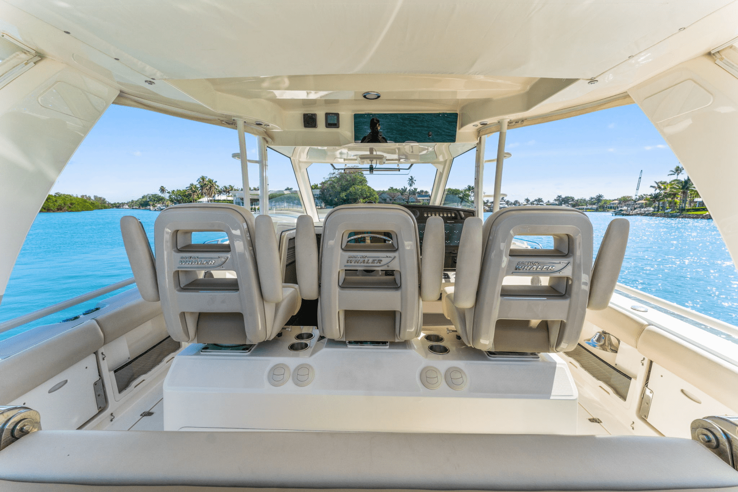 2017 Boston Whaler 420 OUTRAGE Image Thumbnail #27