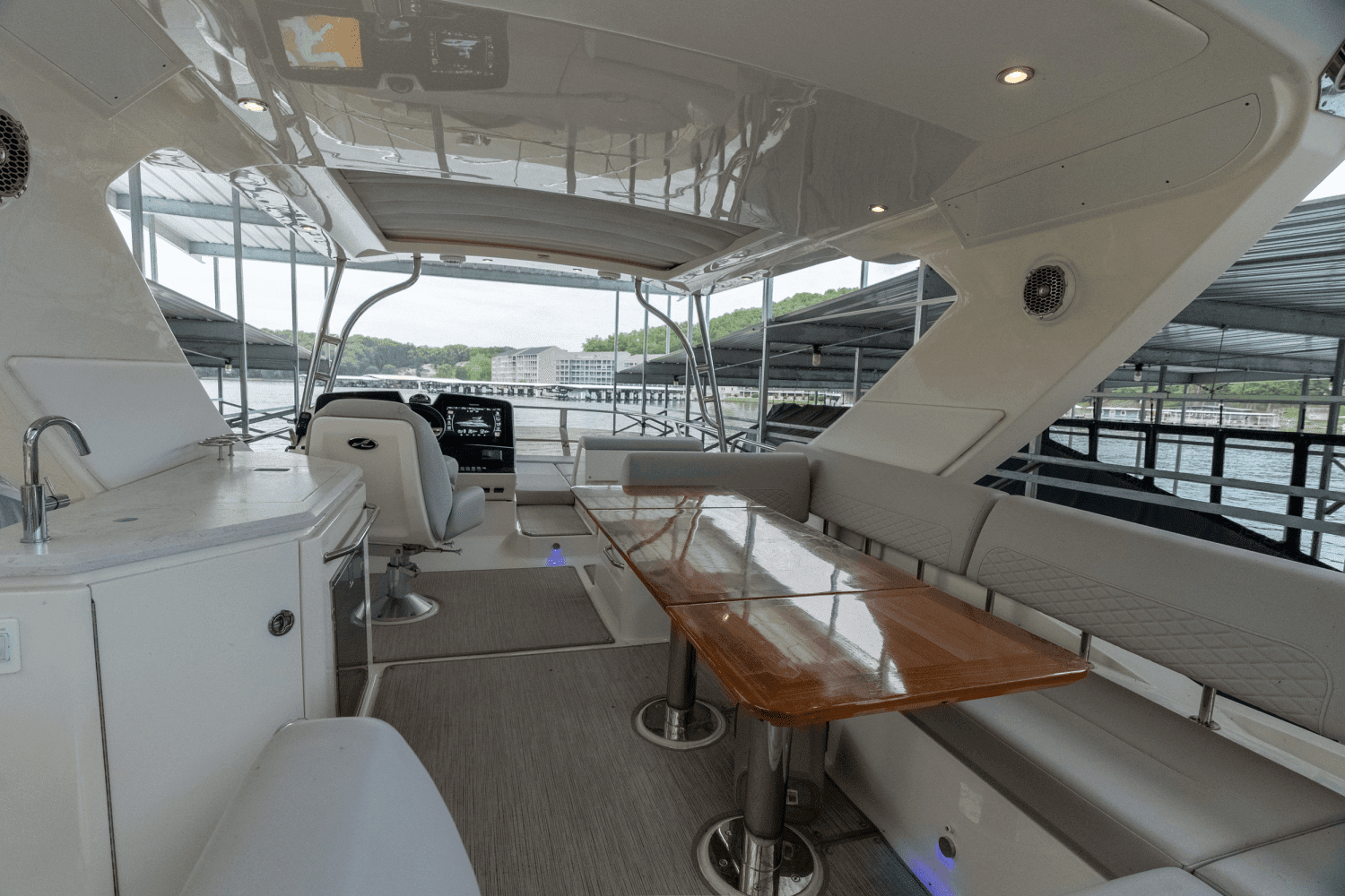 2018 Sea Ray L550 FLY Image Thumbnail #20