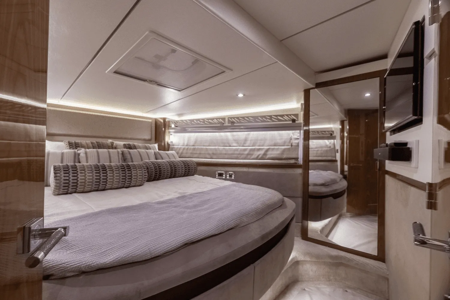 2018 Sea Ray
                                                             L550 FLY Image Thumbnail #33