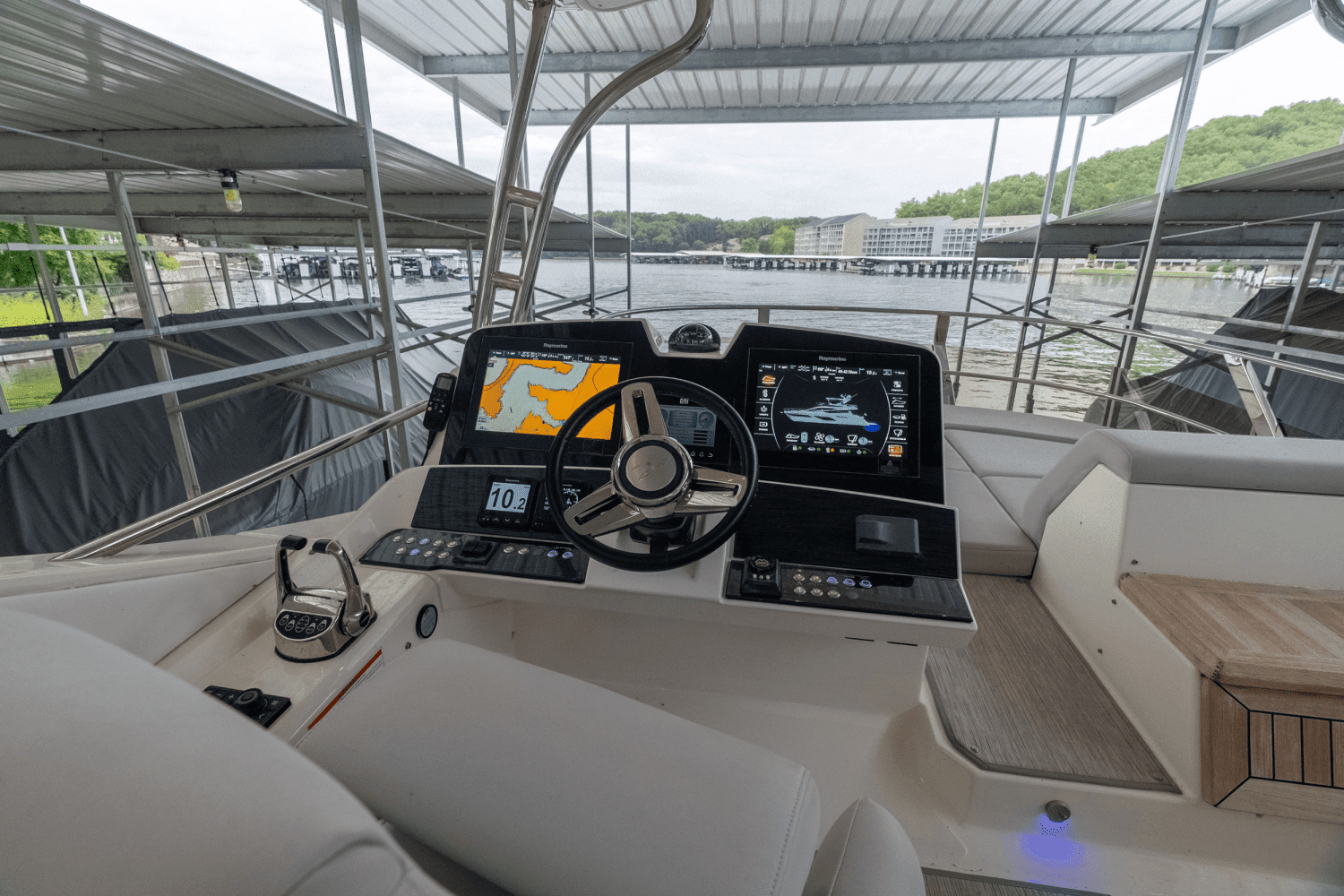 2018 Sea Ray L550 FLY Image Thumbnail #19