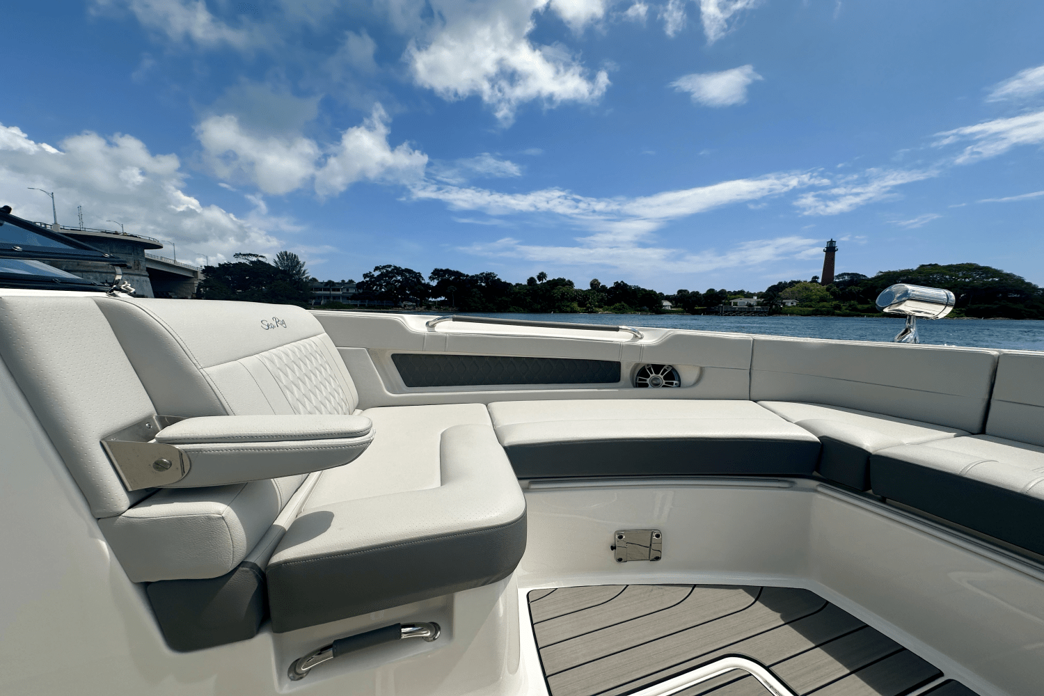2024 Sea Ray 310 SLX OB Image Thumbnail #17