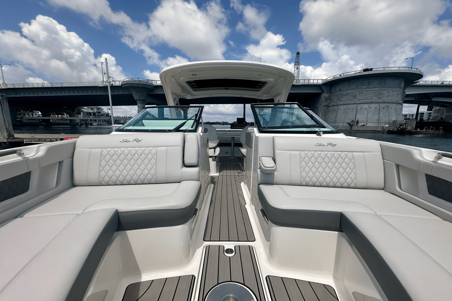 2024 Sea Ray 310 SLX OB Image Thumbnail #18