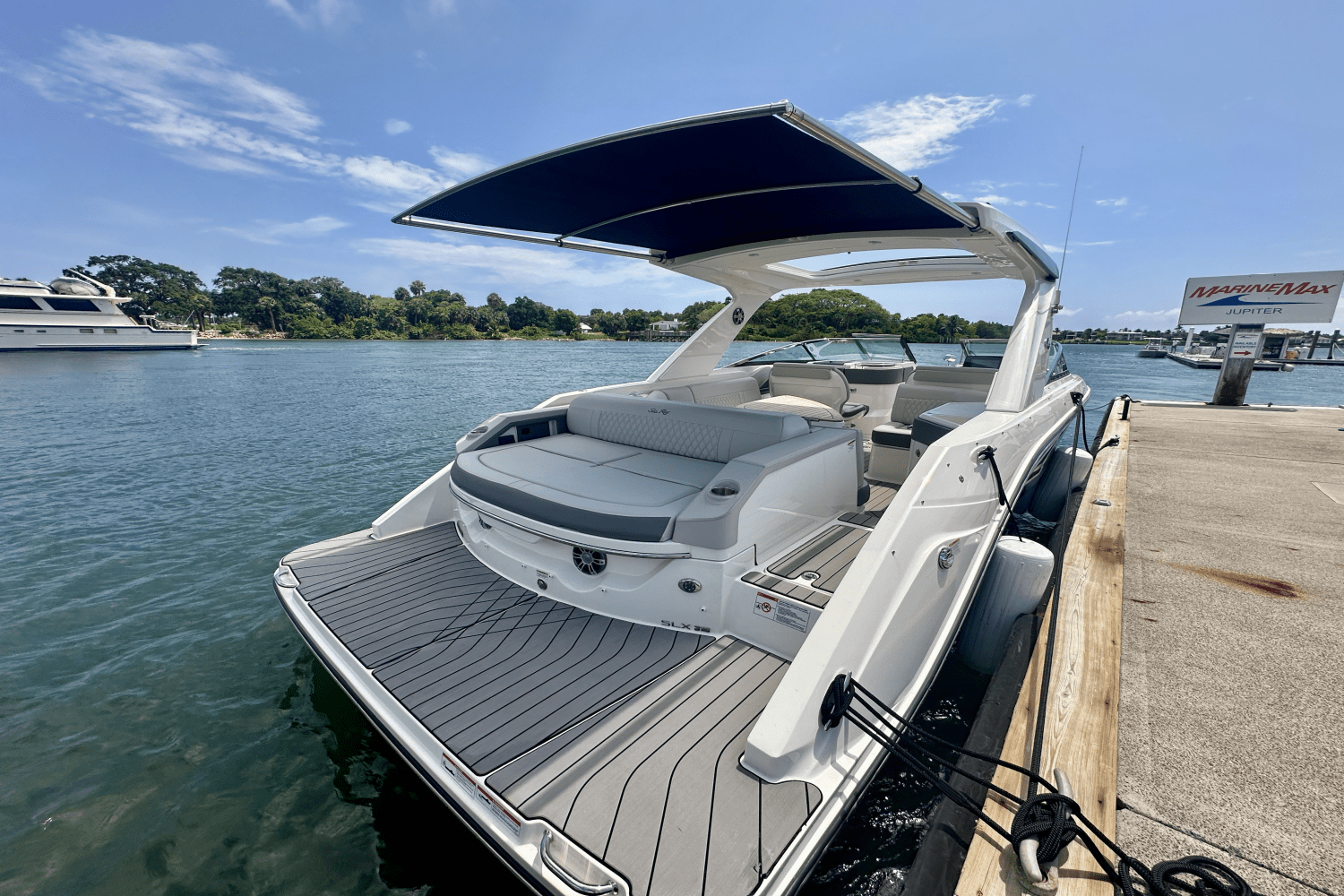 2024 Sea Ray 310 SLX OB Image Thumbnail #2