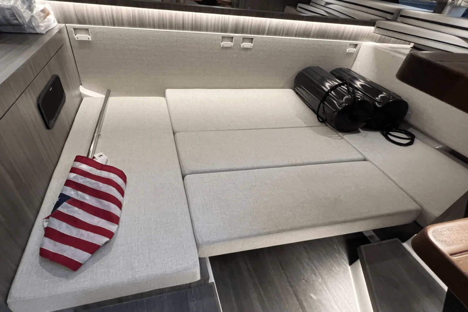 2024 Sea Ray 370 DA Image Thumbnail #22