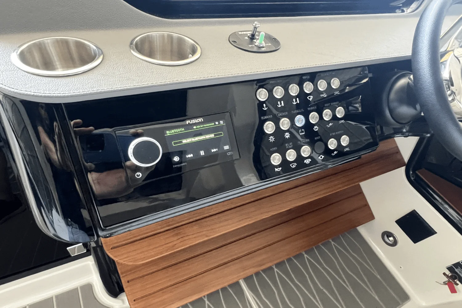 2024 Sea Ray 370 DA Image Thumbnail #14