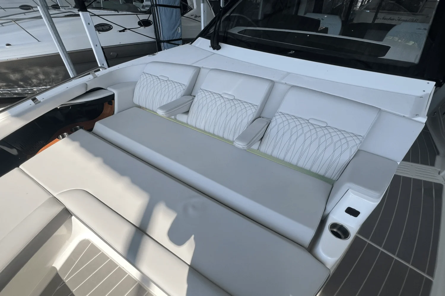2024 Sea Ray 370 DA Image Thumbnail #17