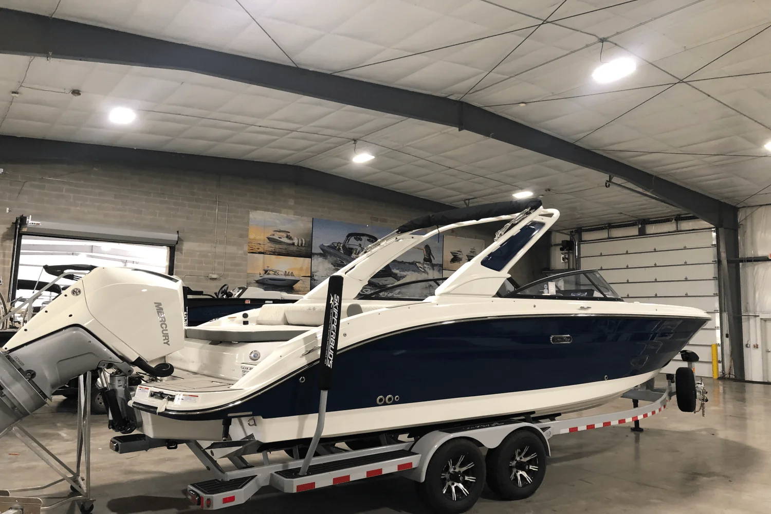 2025 Sea Ray SDX 270 Outboard Image Thumbnail #5